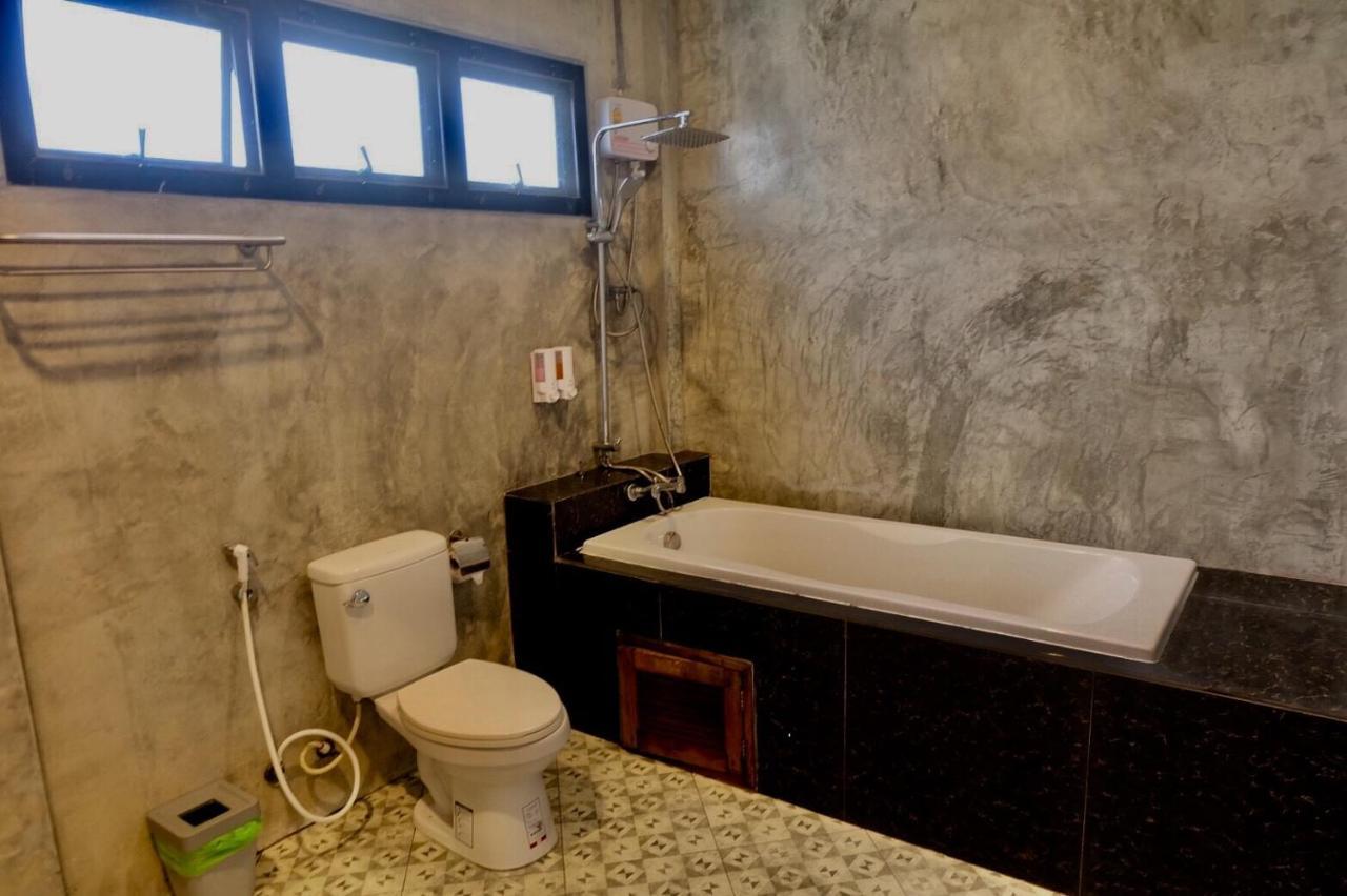 Bk Place Hotel Bueng Kan Εξωτερικό φωτογραφία
